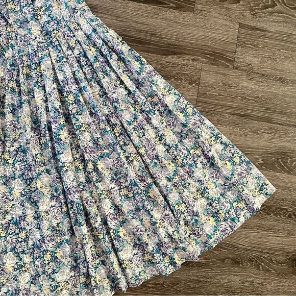 Laura Ashley Floral Vintage Dress - Picture 3 of 10